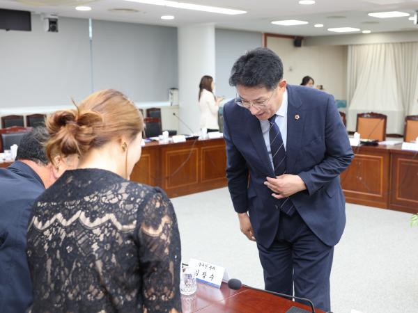 2025년 2차 전라남도의회 의정자문위원회 회의 첨부이미지 : 25년09월09일 2025년 2차 전라남도의회 의정자문휘원회 회의 (14).jpg