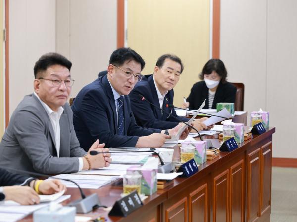 제393회 임시회 보건복지환경위원회 회의 첨부이미지 : 25년09월09일 제393회 임시회 보건복지환경위원회 회의 - 013.jpg