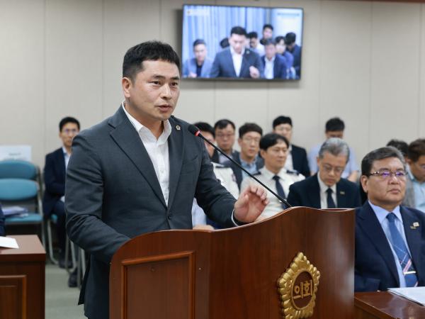 제393회 임시회 안전건설소방위원회 회의 첨부이미지 : 25년09월09일 제393회 임시회 안전건설소방위원회 회의 - 006.jpg