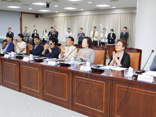 2025년 2차 전라남도의회 의정자문위원회 회의 첨부이미지 : 25년09월09일 2025년 2차 전라남도의회 의정자문휘원회 회의 (35).jpg