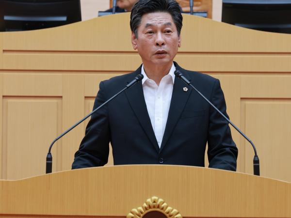 제393회 임시회 제1차 본회의 첨부이미지 : 25년09월09일 제393회 임시회 제1차 본회의 - 124.jpg