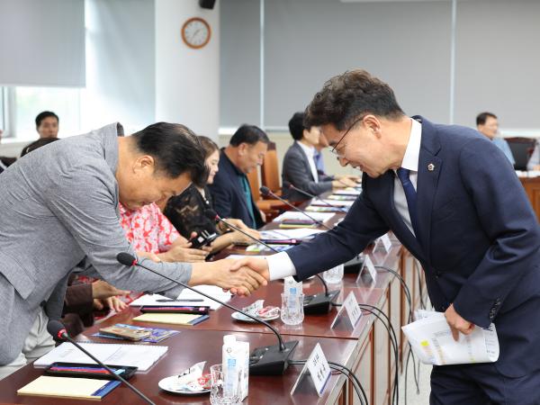2025년 2차 전라남도의회 의정자문위원회 회의 첨부이미지 : 25년09월09일 2025년 2차 전라남도의회 의정자문휘원회 회의 (30).jpg