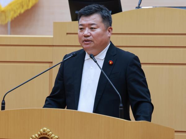 제393회 임시회 제1차 본회의 첨부이미지 : 25년09월09일 제393회 임시회 제1차 본회의 - 098.jpg