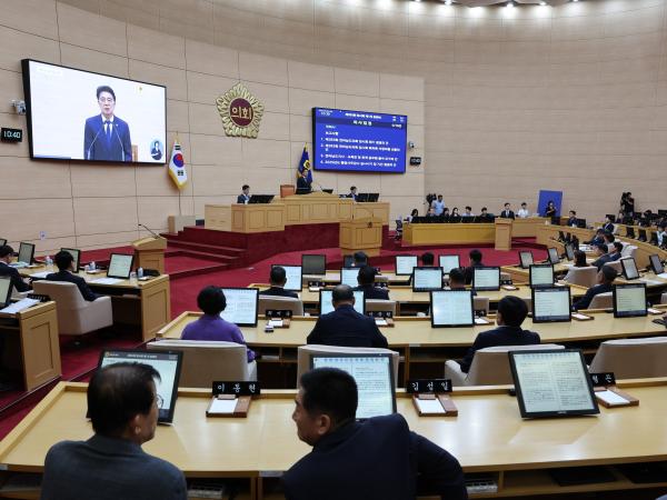 제393회 임시회 제1차 본회의 첨부이미지 : 25년09월09일 제393회 임시회 제1차 본회의 - 009.jpg