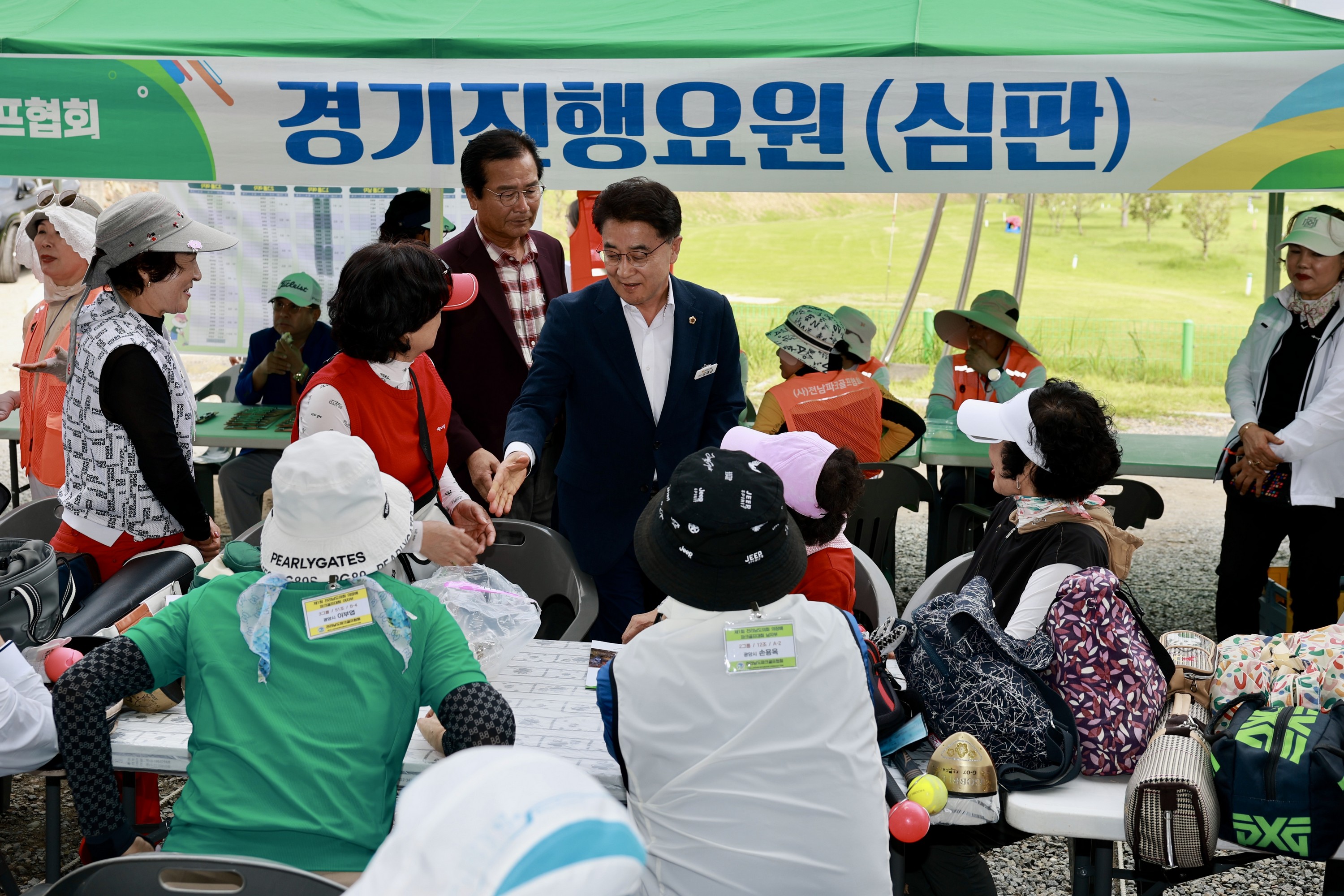 제1회 전라남도의회의장배 파크골프대회 첨부이미지 : 25년09월30일 제1회 전라남도의회의장배 파크골프대회 - 002.jpg