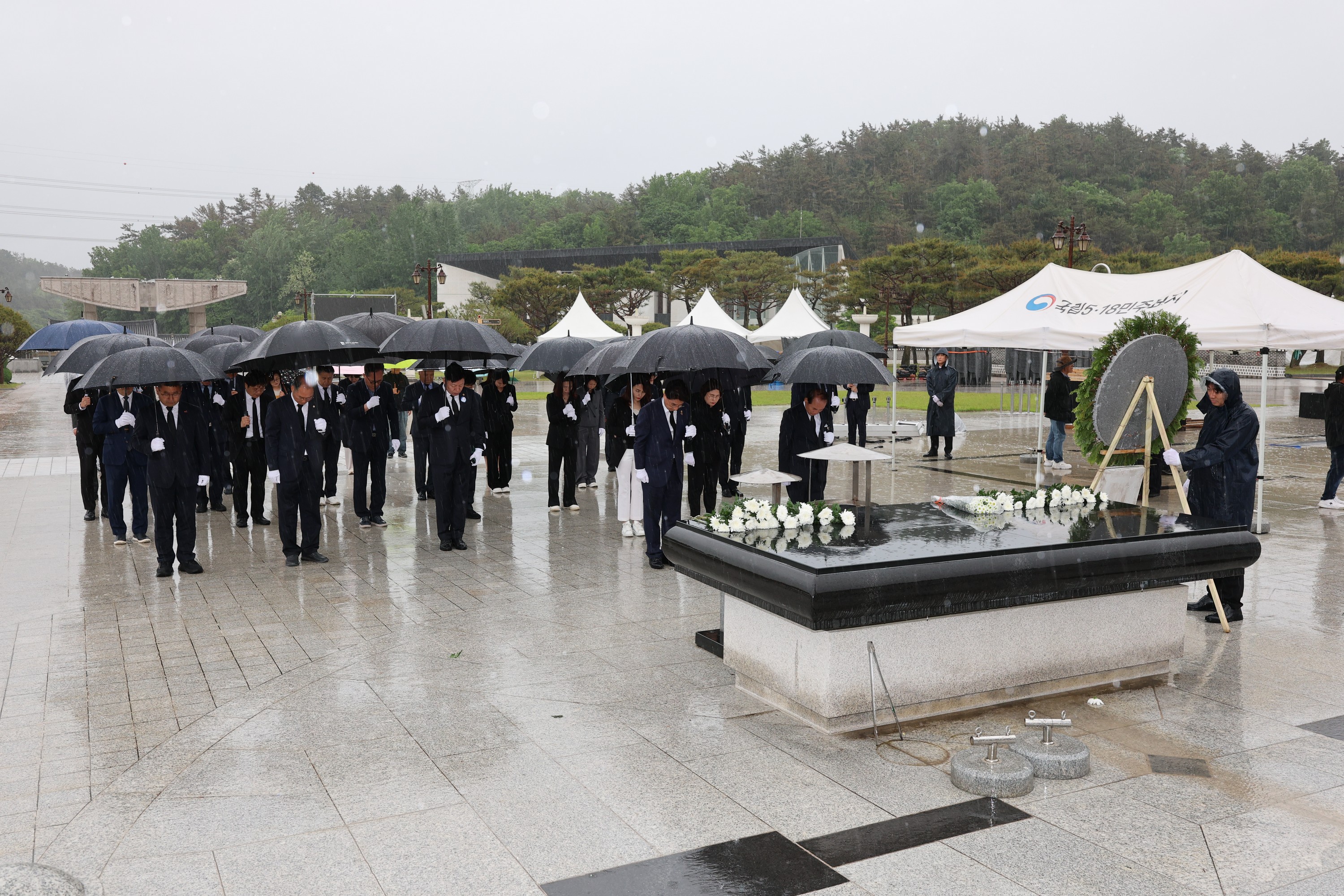제45주년 5·18민주화운동기념 합동 참배 첨부이미지 : 25년05월16일 제45주년 5.18민주화운동 기념 합동참배 - 027.jpg