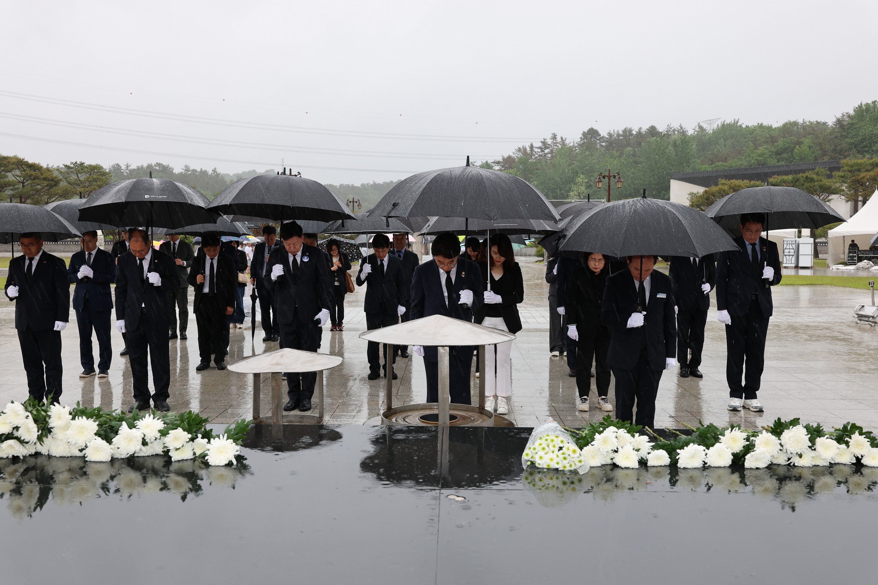 제45주년 5·18민주화운동기념 합동 참배 첨부이미지 : 25년05월16일 제45주년 5.18민주화운동 기념 합동참배 - 028.jpg