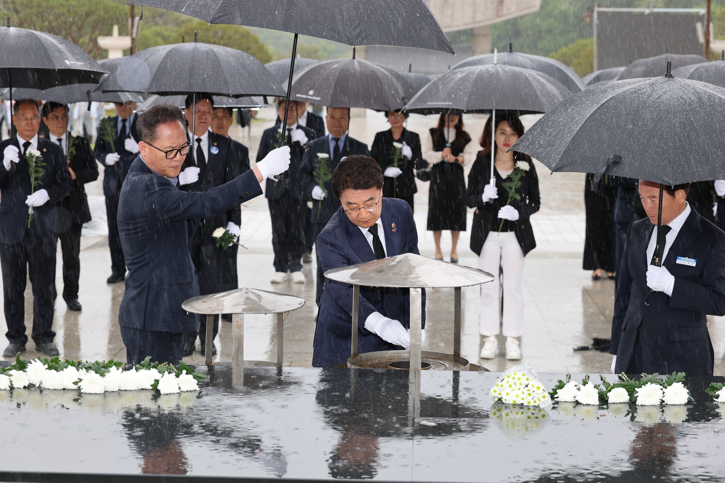제45주년 5·18민주화운동기념 합동 참배 첨부이미지 : 25년05월16일 제45주년 5.18민주화운동 기념 합동참배 - 016.jpg