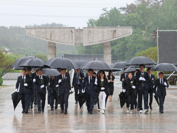 제45주년 5·18민주화운동기념 합동 참배 첨부이미지 : 25년05월16일 제45주년 5.18민주화운동 기념 합동참배 - 009.jpg