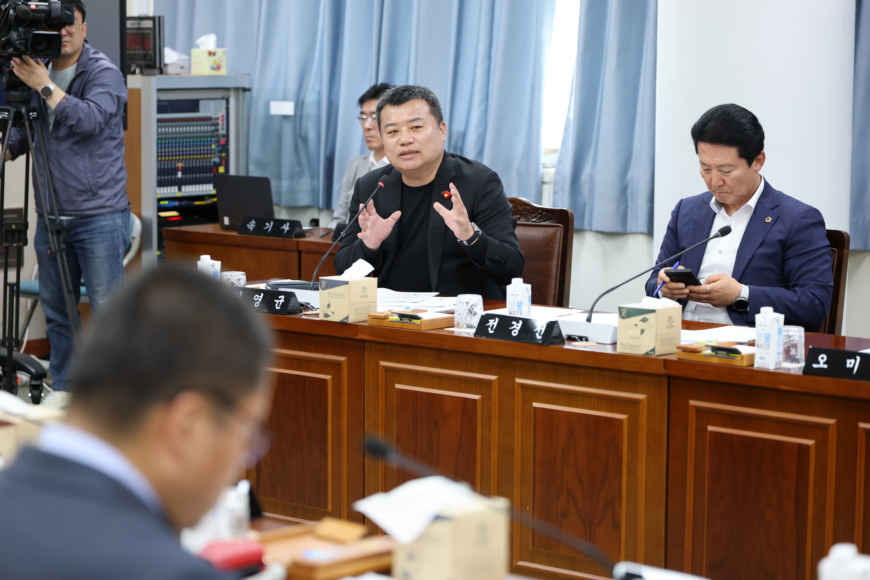제390회 임시회 기획행정위원회 회의 첨부이미지 : 25년05월08일 제390회 임시회 기획행정위원회 회의 - 032.jpg