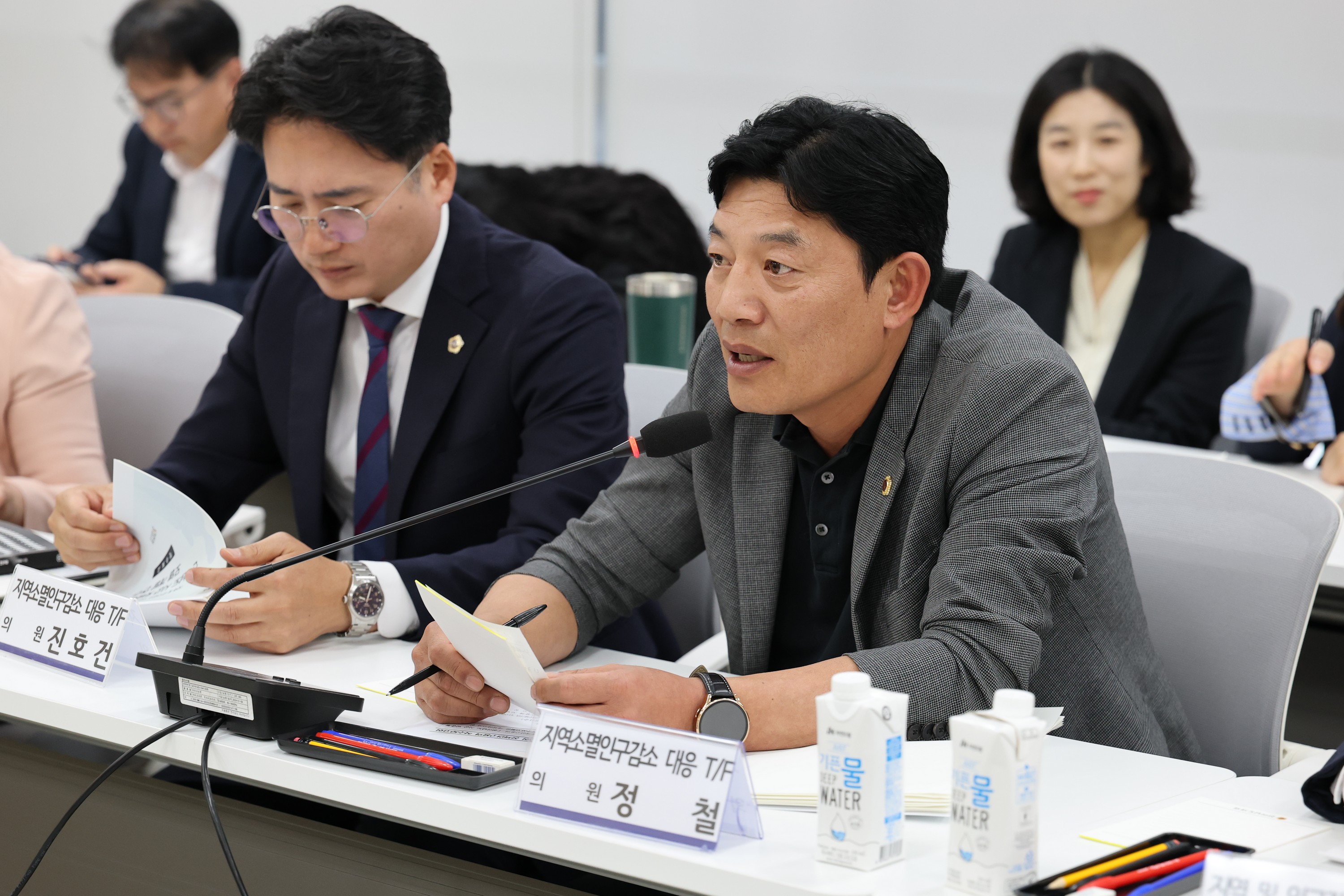 지역 및 인구감소 대응 연구회 정책연구용역 착수보고회 첨부이미지 : 25년05월08일 지역 및 인구감소 대응 연구회 정책연구용역 착수보고회 - 034.jpg