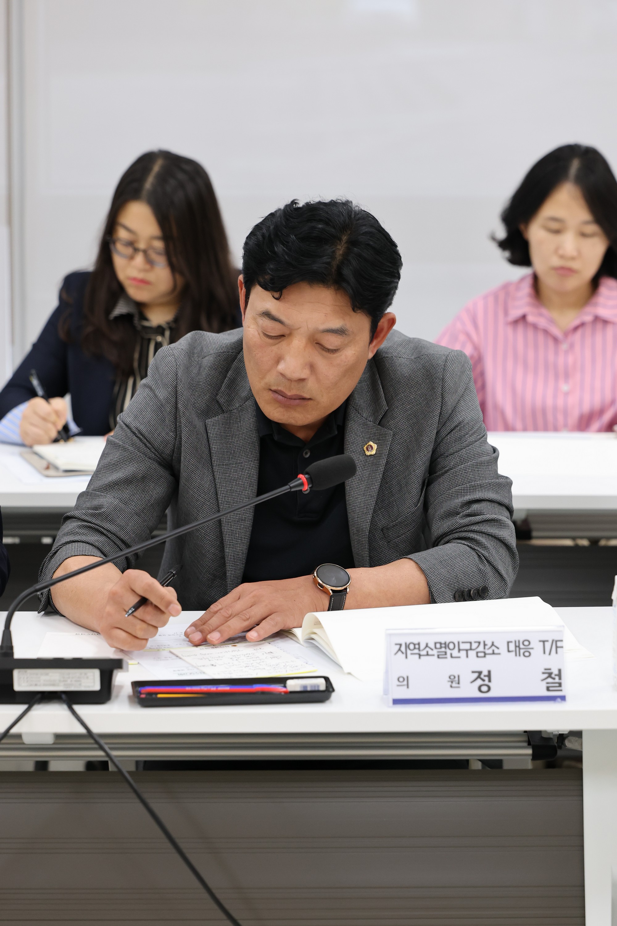 지역 및 인구감소 대응 연구회 정책연구용역 착수보고회 첨부이미지 : 25년05월08일 지역 및 인구감소 대응 연구회 정책연구용역 착수보고회 - 027.jpg