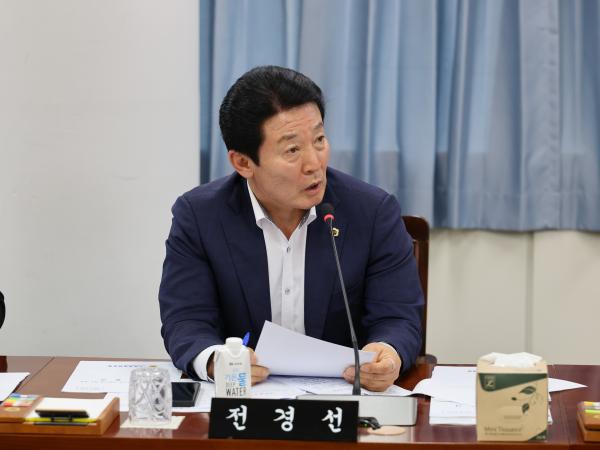 제390회 임시회 기획행정위원회 회의 첨부이미지 : 25년05월08일 제390회 임시회 기획행정위원회 회의 - 034.jpg