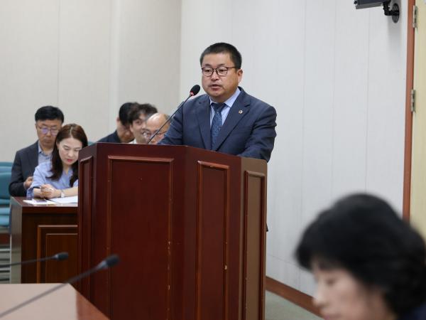 제390회 임시회 기획행정위원회 회의 첨부이미지 : 25년05월08일 제390회 임시회 기획행정위원회 회의 - 066.jpg