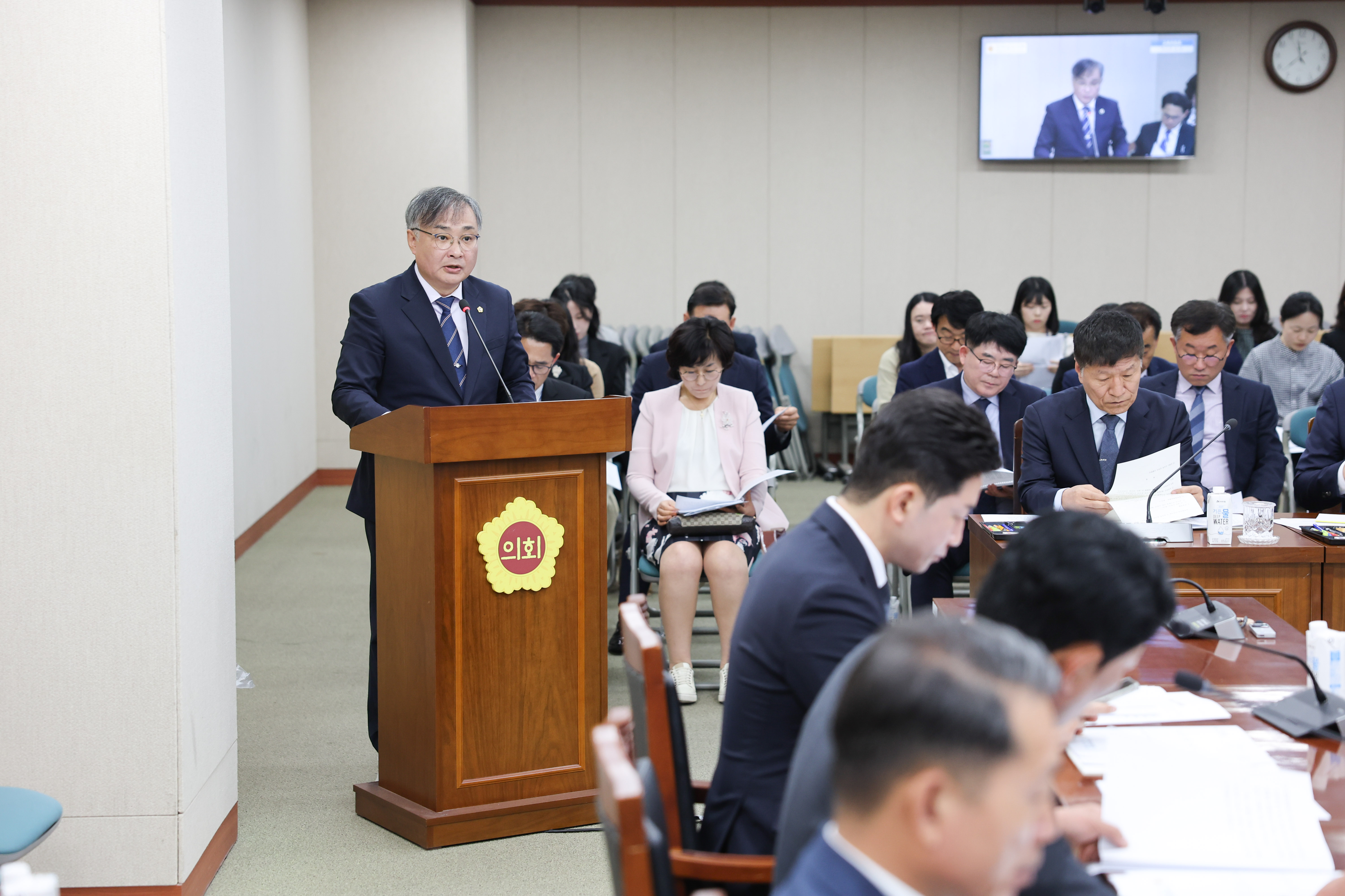 제390회 임시회 교육위원회 회의 첨부이미지 : 25년04월30일 제390회 임시회 교육위원회 회의 (7).jpg