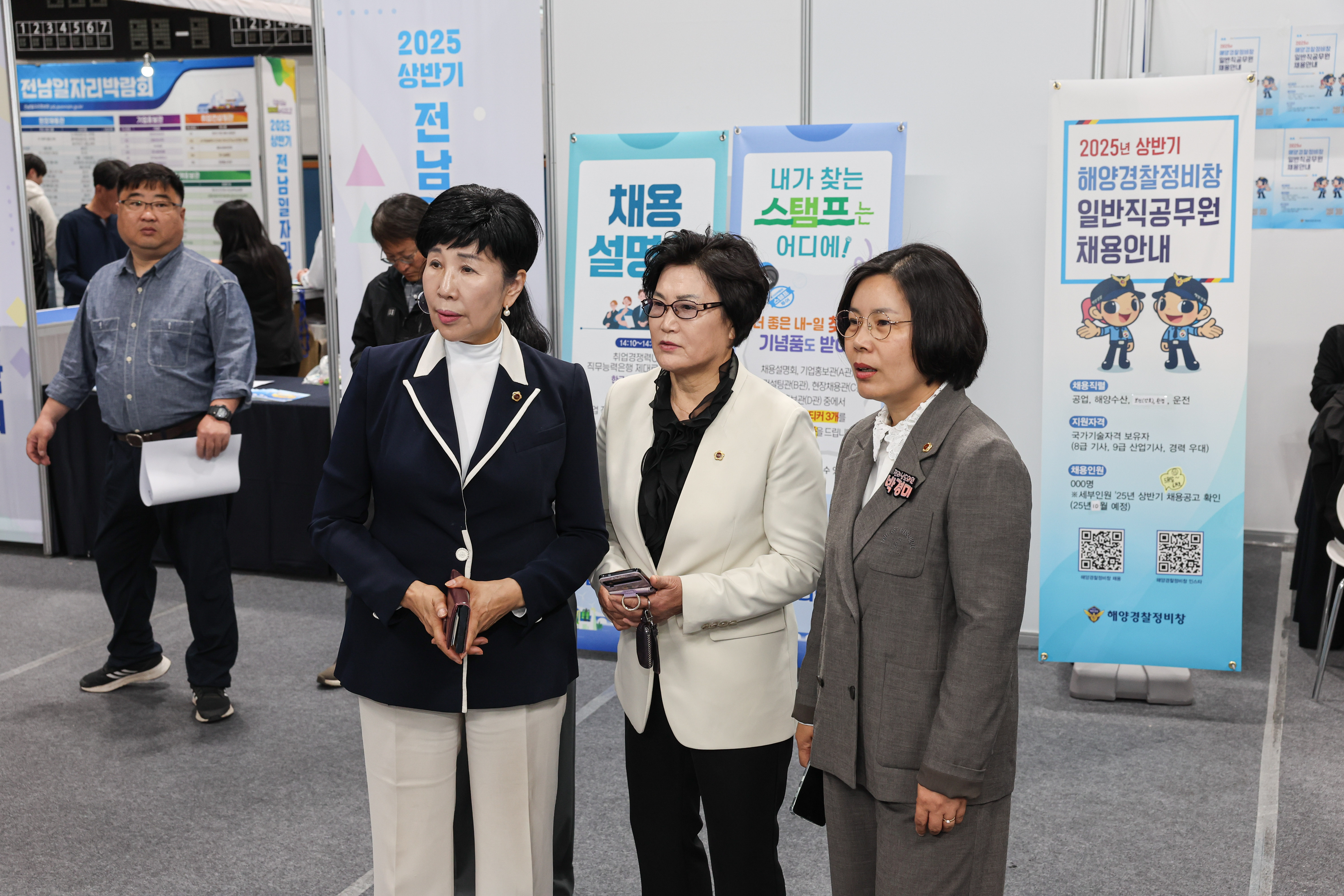 2025 상반기 전남일자리 박람회 첨부이미지 : 25년04월30일 2025 상반기 전남일자리 박람회 (17).jpg