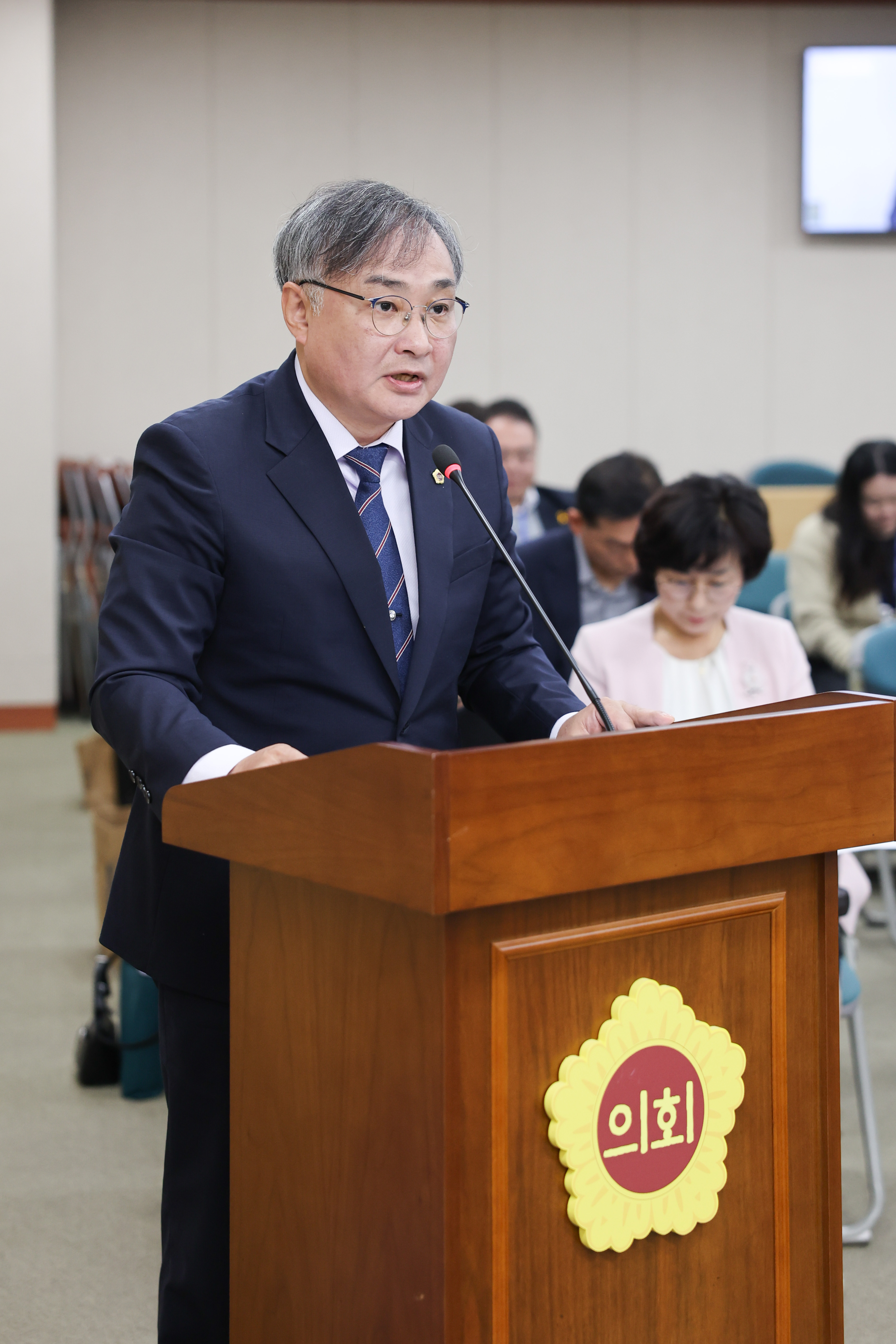 제390회 임시회 교육위원회 회의 첨부이미지 : 25년04월30일 제390회 임시회 교육위원회 회의 (5).jpg