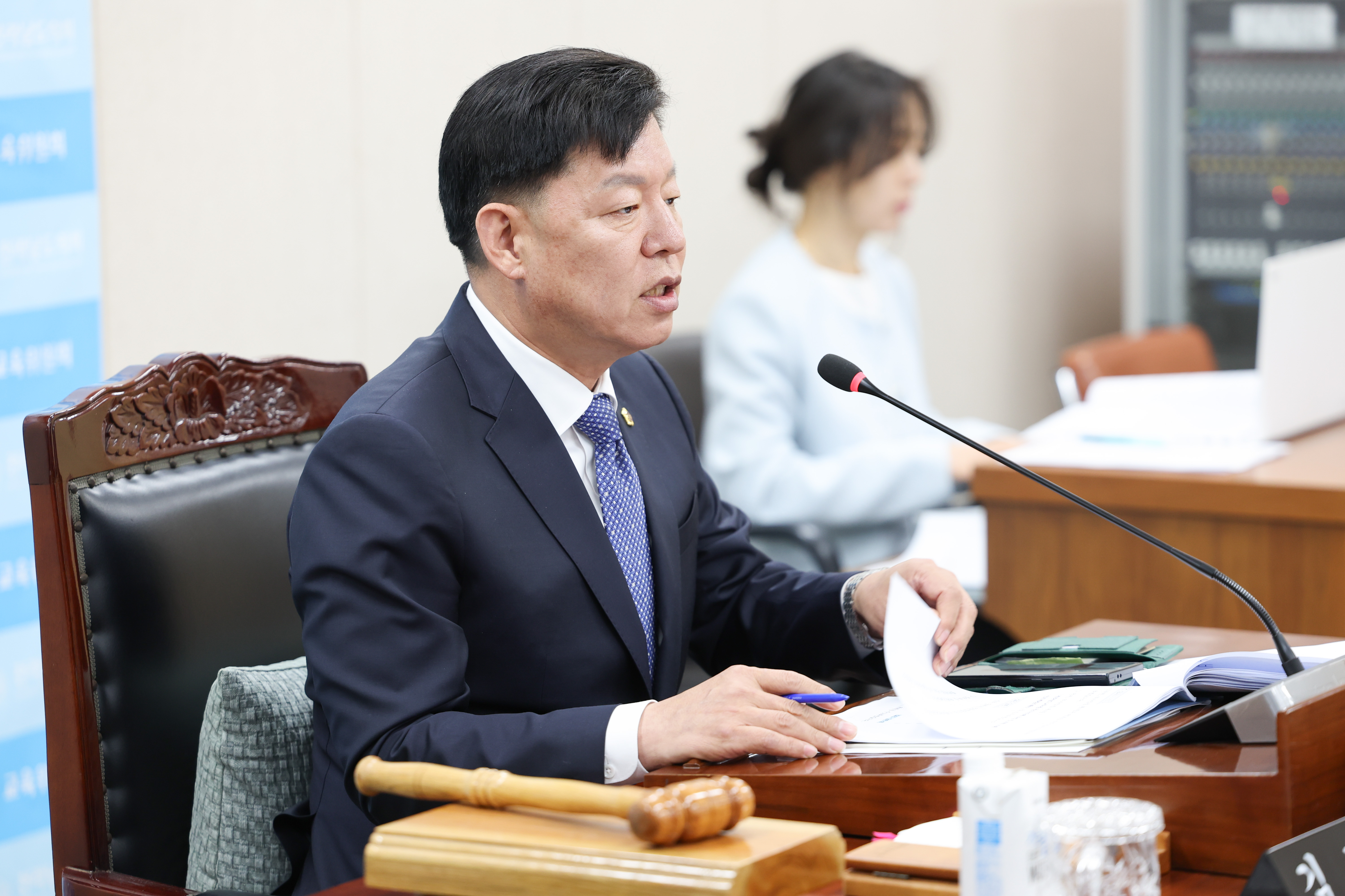 제390회 임시회 교육위원회 회의 첨부이미지 : 25년04월30일 제390회 임시회 교육위원회 회의 (17).jpg