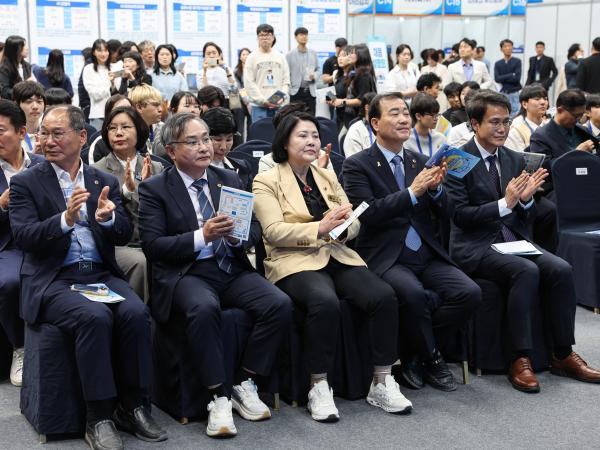 2025 상반기 전남일자리 박람회 첨부이미지 : 25년04월30일 2025 상반기 전남일자리 박람회 (29).jpg