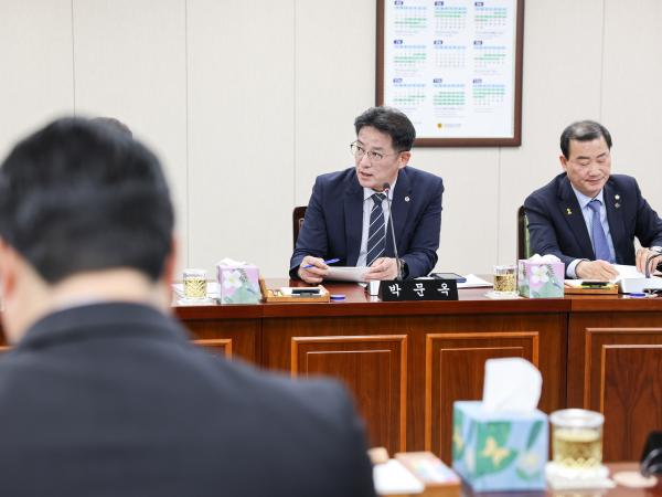 제390회 임시회 보건복지환경위원회 회의 첨부이미지 : 25년04월30월 제390회 임시회 보건복지환경위원회 회의 (19).jpg