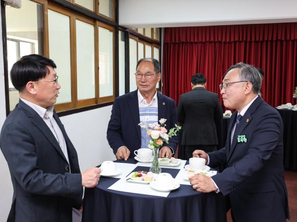 2025 상반기 전남일자리 박람회 첨부이미지 : 25년04월30일 2025 상반기 전남일자리 박람회 (2).jpg