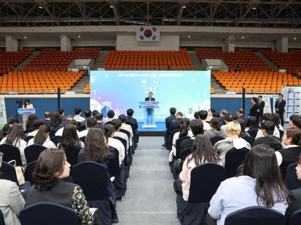 2025 상반기 전남일자리 박람회 첨부이미지 : 25년04월30일 2025 상반기 전남일자리 박람회 (47).jpg