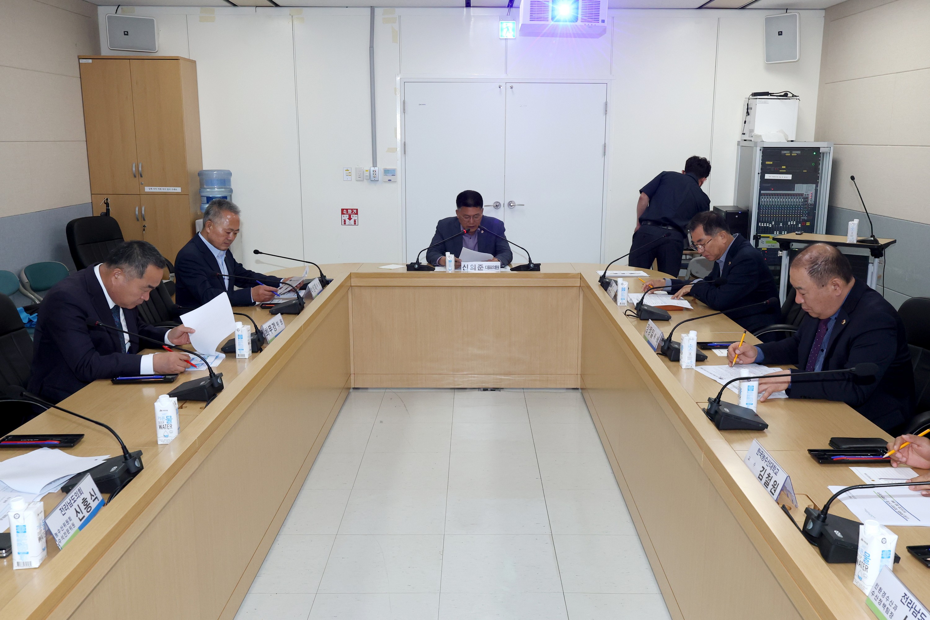수산업 면허제도 개선방안 연구회 정책연구용역 착수보고회 첨부이미지 : 25년05월09일 수산업 면허제도 개선방안 연구회 정책연구용역 착수보고회 - 008.jpg