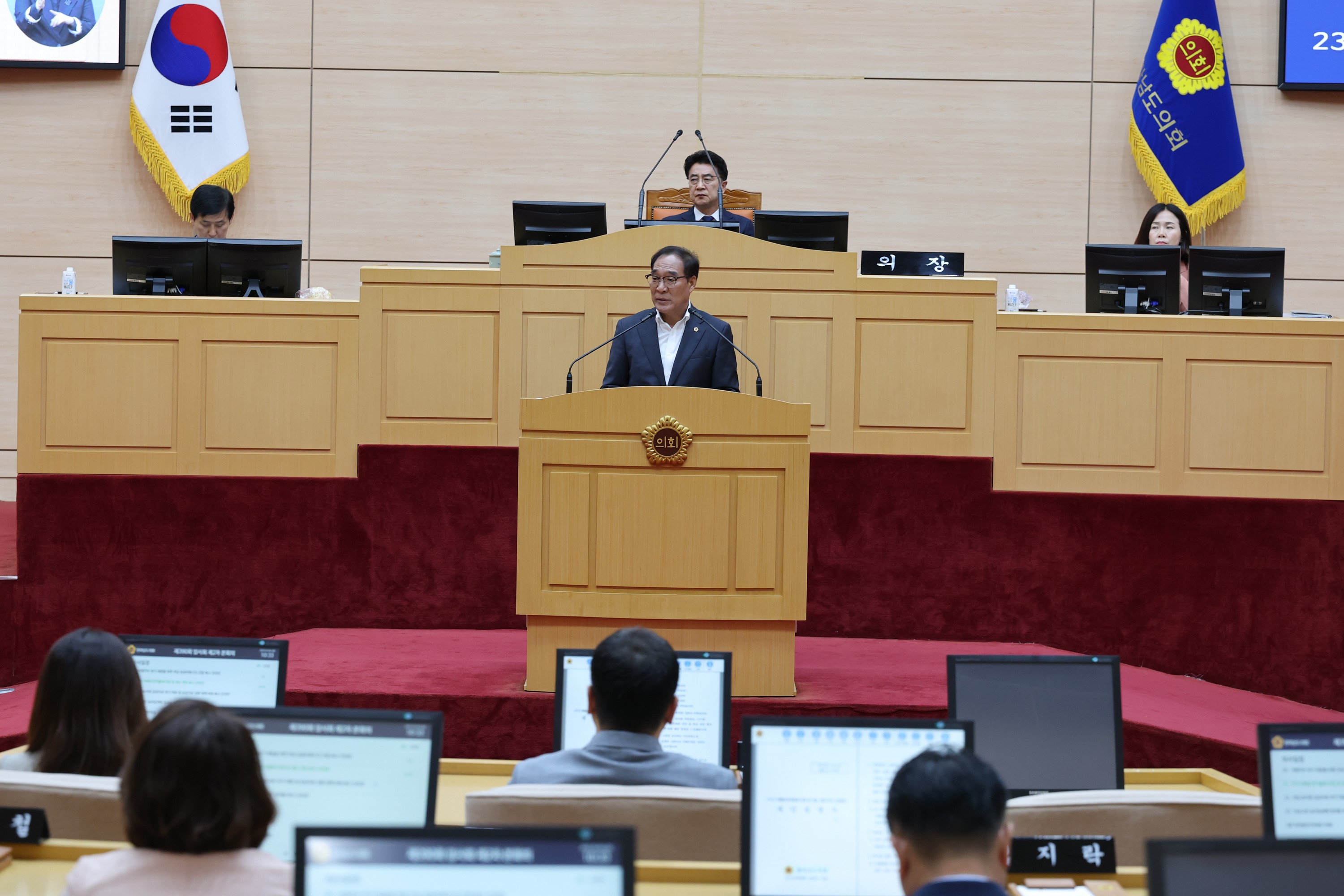 제390회 임시회 제2차 본회의 첨부이미지 : 25년05월09일 제390회 임시회 제2차 본회의 - 082.jpg