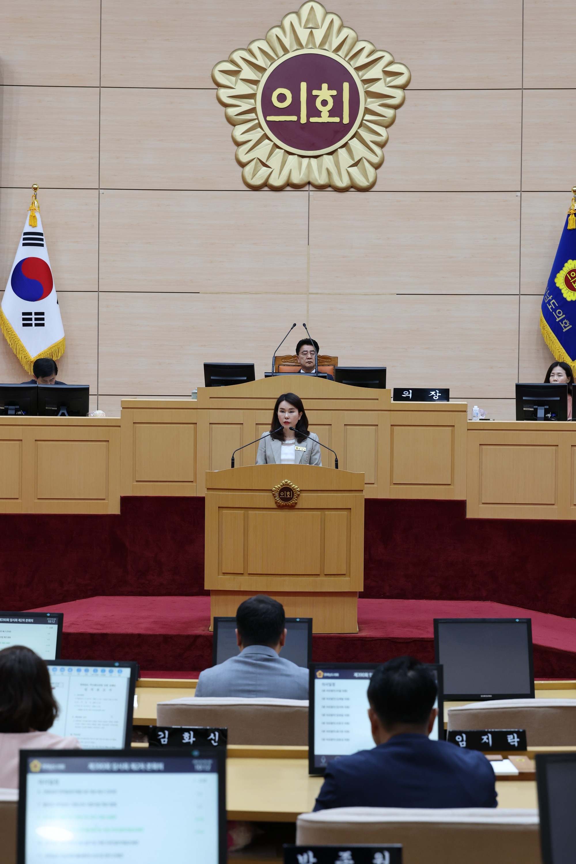 제390회 임시회 제2차 본회의 첨부이미지 : 25년05월09일 제390회 임시회 제2차 본회의 - 051.jpg