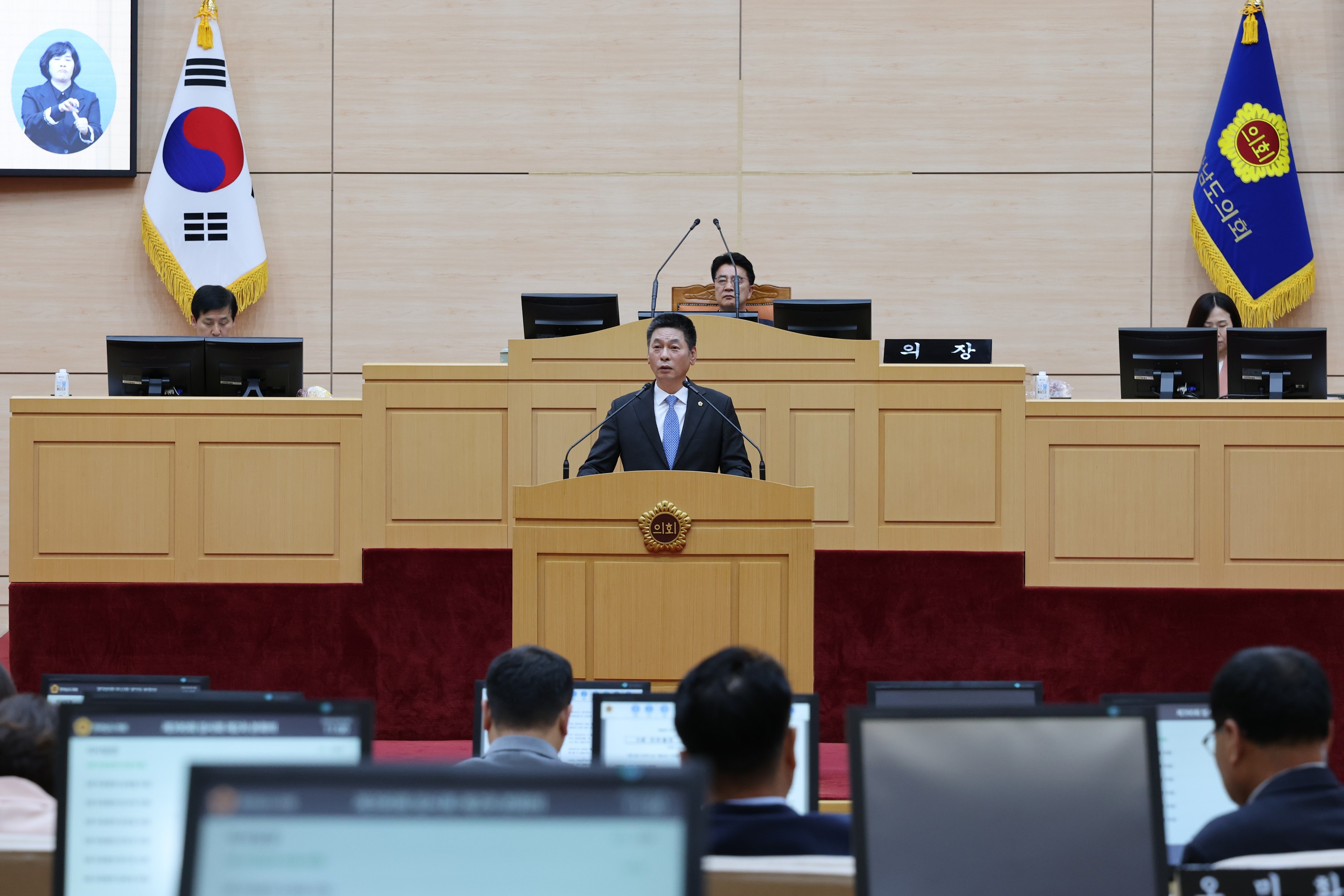 제390회 임시회 제2차 본회의 첨부이미지 : 25년05월09일 제390회 임시회 제2차 본회의 - 131.jpg