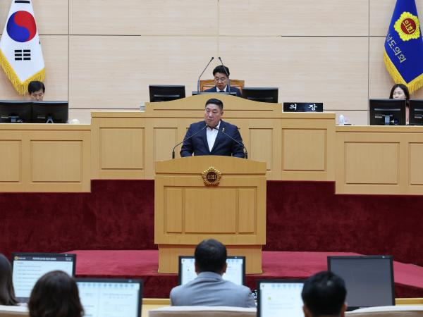 제390회 임시회 제2차 본회의 첨부이미지 : 25년05월09일 제390회 임시회 제2차 본회의 - 057.jpg