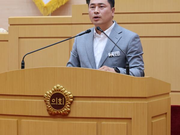 제390회 임시회 제2차 본회의 첨부이미지 : 25년05월09일 제390회 임시회 제2차 본회의 - 033.jpg