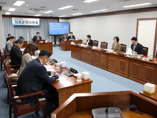 제390회 임시회 의회운영위원회 회의 첨부이미지 : 25년05월09일 제390회 임시회 의회운영위원회 회의 (5).jpg