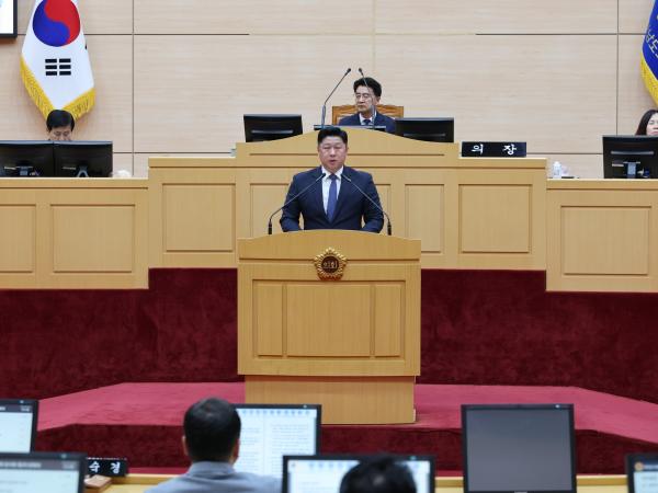 제390회 임시회 제2차 본회의 첨부이미지 : 25년05월09일 제390회 임시회 제2차 본회의 - 093.jpg