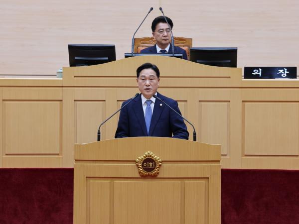 제390회 임시회 제2차 본회의 첨부이미지 : 25년05월09일 제390회 임시회 제2차 본회의 - 176.jpg