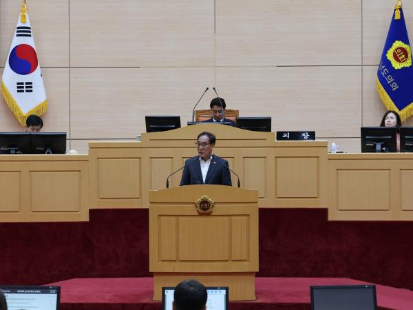 제390회 임시회 제2차 본회의 첨부이미지 : 25년05월09일 제390회 임시회 제2차 본회의 - 083.jpg