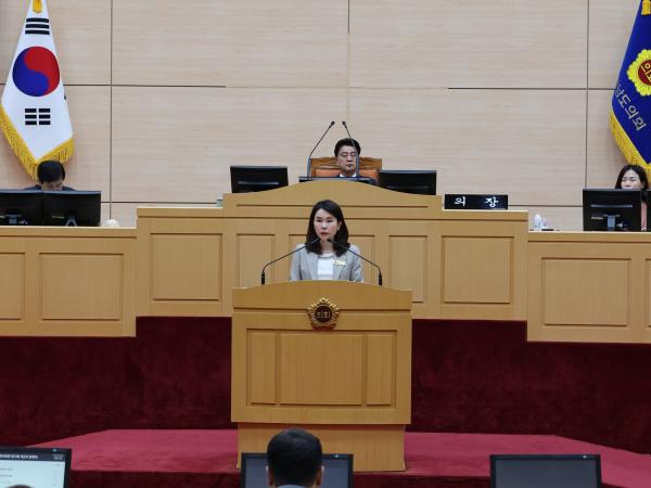 제390회 임시회 제2차 본회의 첨부이미지 : 25년05월09일 제390회 임시회 제2차 본회의 - 051.jpg