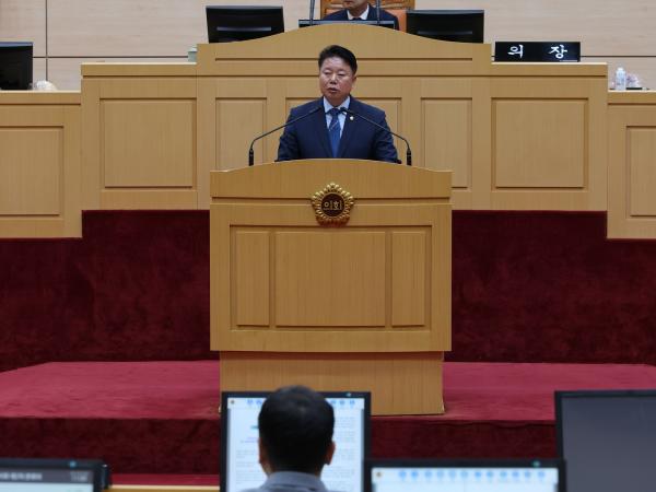 제390회 임시회 제2차 본회의 첨부이미지 : 25년05월09일 제390회 임시회 제2차 본회의 - 143.jpg