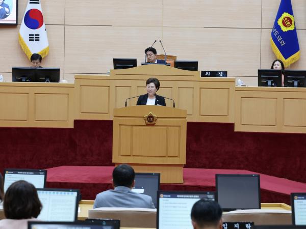 제390회 임시회 제2차 본회의 첨부이미지 : 25년05월09일 제390회 임시회 제2차 본회의 - 068.jpg