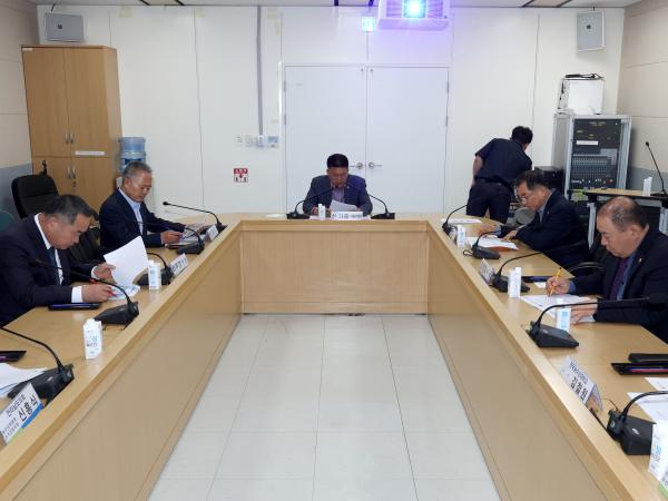 수산업 면허제도 개선방안 연구회 정책연구용역 착수보고회 첨부이미지 : 25년05월09일 수산업 면허제도 개선방안 연구회 정책연구용역 착수보고회 - 008.jpg