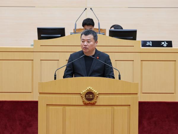 제390회 임시회 제2차 본회의 첨부이미지 : 25년05월09일 제390회 임시회 제2차 본회의 - 043.jpg