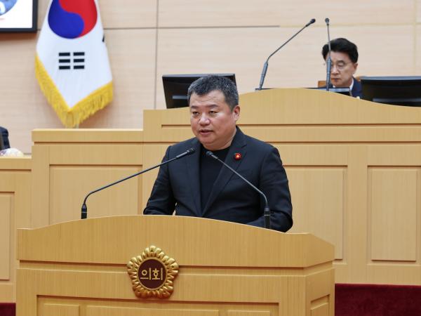 제390회 임시회 제2차 본회의 첨부이미지 : 25년05월09일 제390회 임시회 제2차 본회의 - 040.jpg