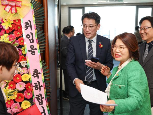 전라남도 여성단체협의회장 이·취임식 첨부이미지 : 25년03월21일 전라남도 여성단체협의회장 이·취임식_004.jpg