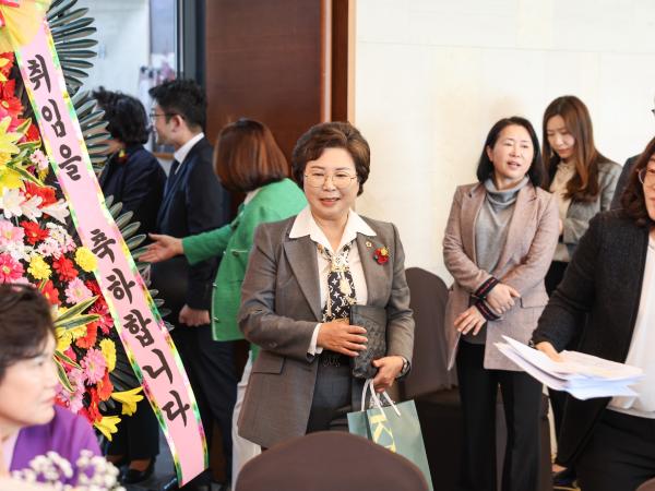 전라남도 여성단체협의회장 이·취임식 첨부이미지 : 25년03월21일 전라남도 여성단체협의회장 이·취임식_012.jpg