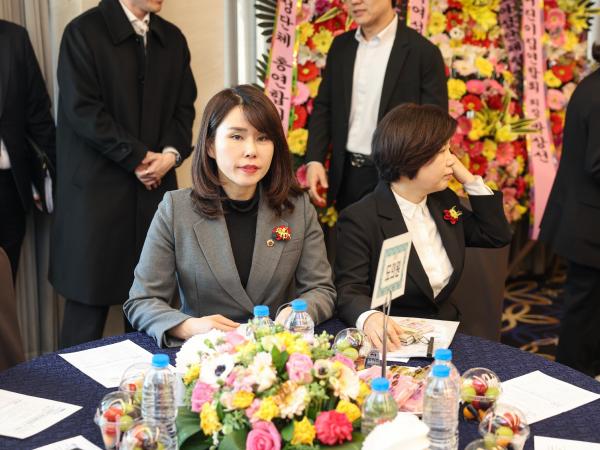 전라남도 여성단체협의회장 이·취임식 첨부이미지 : 25년03월21일 전라남도 여성단체협의회장 이·취임식_018.jpg
