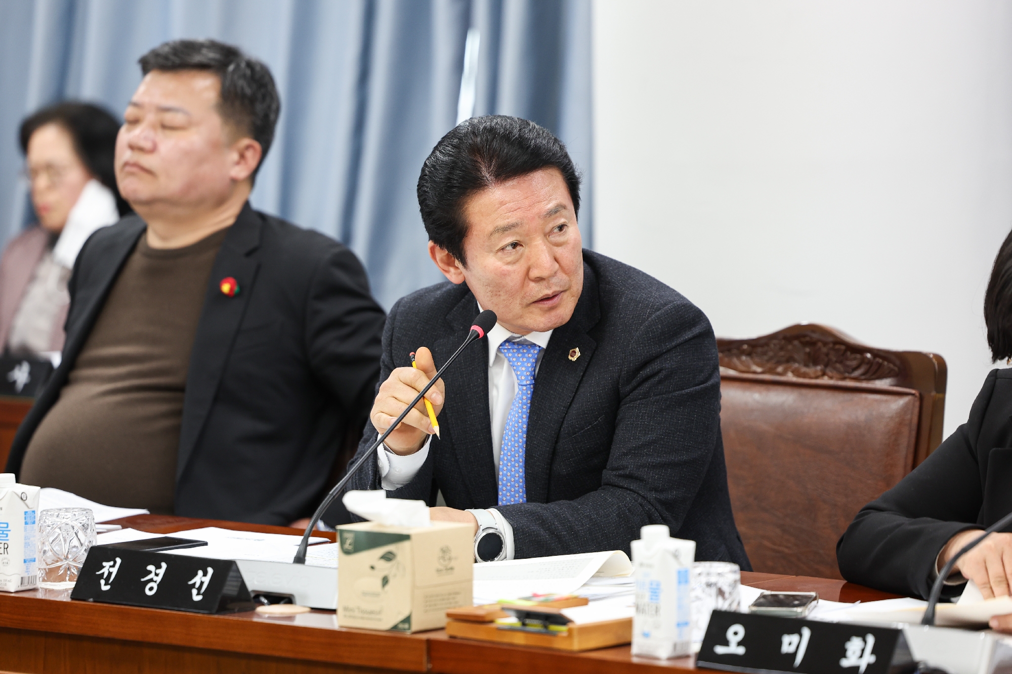 제388회 임시회 기획행정위원회 회의 첨부이미지 : 25년03월18일 제388회 임시회 기획행정위원회 회의_022.jpg