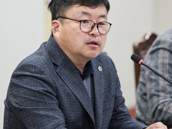 제388회 임시회 기획행정위원회 회의 첨부이미지 : 25년03월18일 제388회 임시회 기획행정위원회 회의_037.jpg