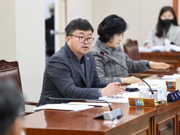 제388회 임시회 기획행정위원회 회의 첨부이미지 : 25년03월18일 제388회 임시회 기획행정위원회 회의_035.jpg