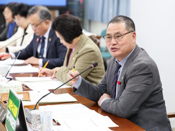 제388회 임시회 경제관광문화위원회 회의 첨부이미지 : 25년03월18일 제388회 임시회 경제관광문화위원회 회의_025.jpg