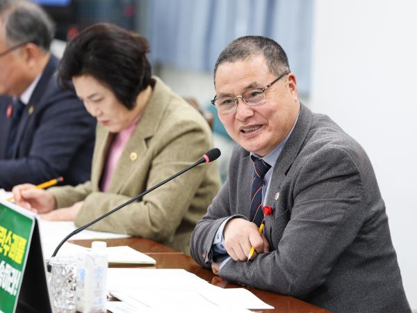 제388회 임시회 경제관광문화위원회 회의 첨부이미지 : 25년03월18일 제388회 임시회 경제관광문화위원회 회의_024.jpg